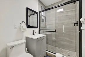 2918 Unit 2 - Image 3
