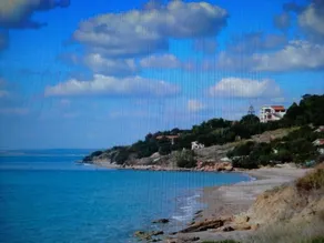 VILLA CON AMPIE TERRAZZE E GIARDINI  CON VISTA MARE - Image 4