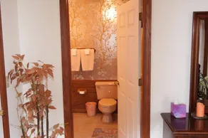 3 bedroom accommodation in Davis - Image 5