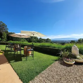 Stonehaven Views Spectacular Luxury Suite - Image 4