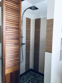 Family villa for 7 people in a quiet location NEAR THE LAKE AND THE OCEAN, with a terrace and a pool table - Image 4