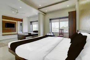 Classic With Twin Bed Shanti Datta - Image 2