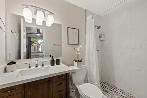 Four Queens Inn ~No Cleaning Fee~ Near Airport/ASU - Image 4