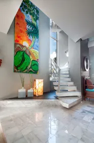 Spectacular ocean views from 3 floors of wide verandas - Image 2