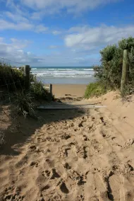 Shack by the Sea Middleton - Image 4