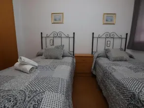 107-MARATHON - Appartement d'une double chambre - Image 5