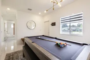 NEW BUILD! Luxury 3 Bedroom / 2 Bathroom Private Clean Home - MIAMI☀️🏝 - Image 4
