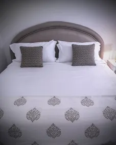 Amazing getaway in the city, 15 min to the airport, Natural Getaway! - Image 3