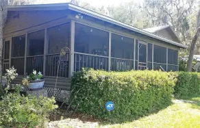 Beautiful Lake House on Cowpen Lake w/Private Fishing Pond Boat Rental Available - Image 5
