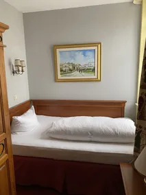 Apartment with terrace, parking, heated pool and more - Image 5