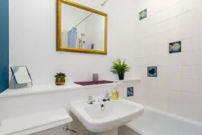 Warm & cosy 2-bedroom apartment in the heart ❤️ of Stockbridge; picturesque area - Image 3