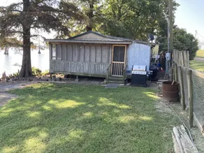 Fishing Cabin On Old Town Lake- Mississippi River/Oxbow Lake - Image 4