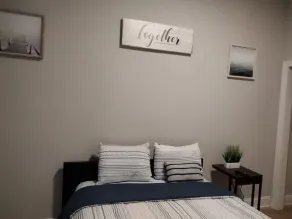 lovely relaxing room with hight speed internet , neflix with a independent entry - Image 3