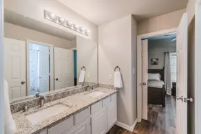 Plano Family Getaway - Image 5