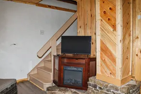 Cozy, secluded log cabin,  summer vacation get-away or Fall Hunters paradise . - Image 2