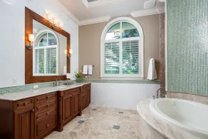 Mediterranean Villa in the heart of Naples! Location & Luxury!  - Image 3
