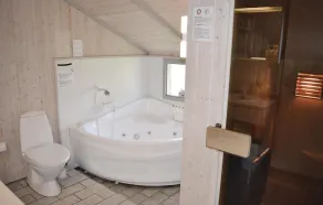 Nice Home In Græsted With Sauna - Image 5