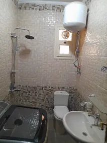 Lovely 2 Bedroom Home Super close from new Cairo ٍ شقة فندفية - Image 3