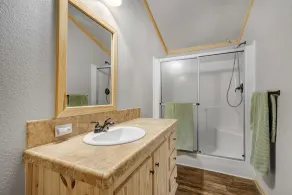 COZY, RIVER-FRONT CABIN, GATED, PRIVATE, ROMANTIC AND UNIQUE - Image 3