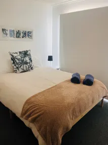 Cosy Family Home 500 metres from Red Rock Beach - Image 5