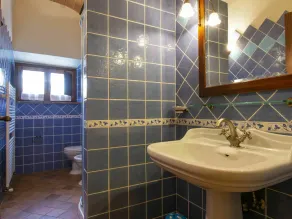 Cosy apartment in villa with pool, WIFI, A/C, TV, terrace, panoramic view, close to San Gimignano - Image 2