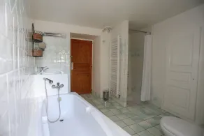 Grande et agréable maison, Avec grande piscine, 3 minutes des Vans. - Image 5