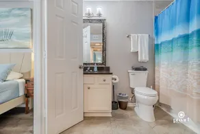 Gorgeous 3 bed 2 bath condo with pool near beach - Image 3