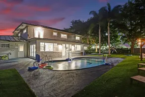 8BR Family Resort with Pool & Playground - Image 2