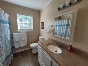 3 Bedroom Home 1 Mile From I-65, restaurants, shopping, fenced backyard  - Image 3