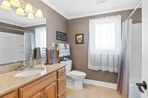 True North Luxury Lakefront Retreat avec une vue imprenable sur le lac Ontario - Image 2