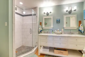 Pet-Friendly Condo w/ Seasonal Pool in Galveston! - Image 2