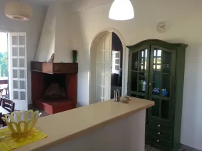 Uafhængig villa med to store verandaer, 8 + 1 senge, 300 m fra havet. - Image 2