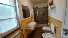 Fantastic farmhouse with swimming pool just a step away from Cinque Terre. - Image 5