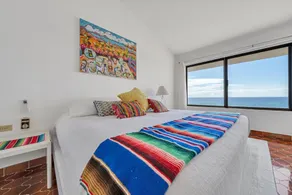 Beachfront Villa + Casitas w/ pool. 6 BR - Image 5
