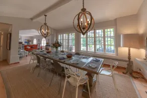 Maison joliment rénovée, vaste terrain, parfait pour les familles à partager - Image 4