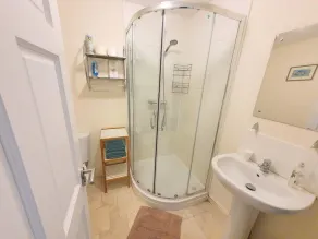 Bassett Flat with 2 Bedrooms and Superfast Wi-Fi - Image 3