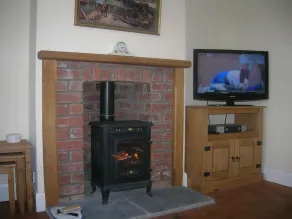 Bevan House. Detached House With It's Own Private Hot Tub Outside & Free WI FI. - Image 2