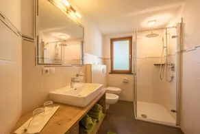 Appartement confortable \"Pfandlerhof Grün\" avec vue montagne, Wi-Fi, balcon et jardin - Image 4