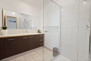 A welcoming and beautifully presented home located on the canals - Image 2