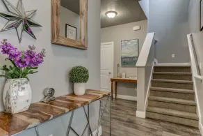 Luxury 3BD suite townhome w/ pool close to Zion. Great for groups! - Image 2
