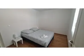 Pleasant town house - Image 3