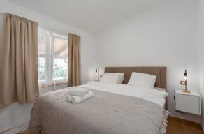 Deluxe Apartment Leonardo with Balcony and Private Parking,  near the Beach - Image 4