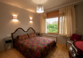 Großes Apartment mit direktem Zugang zum Garten in der Nähe des Sees Puigcerdà - Image 4