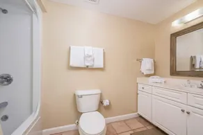 En af de mest populære udsigter i bygningen! 3 BR 3. 5 BA! På bugten! - Image 4