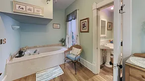 10 Acre Private Estate, Covered Hot Tub, Heated Pool, Xfinity Broadband,  - Image 3