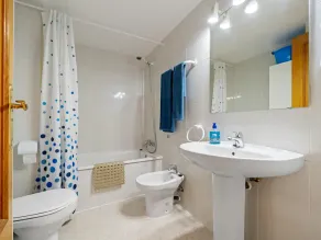 Appartement avec piscine à 5km de Port Aventura - Image 2