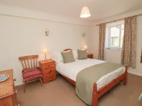 WESTGATE COTTAGE, family friendly, with a garden in Pickering - Image 2