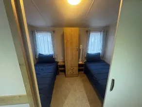 Holiday Home Sleeps 5 With Parking - Image 4