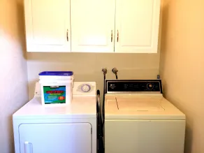 Rummelig 4BR, 4BA + 2min fra skiløb, HotTub, kabel + teater, Wifi - Image 3