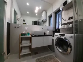 Apartment with Private Pool and Sea View - Image 4